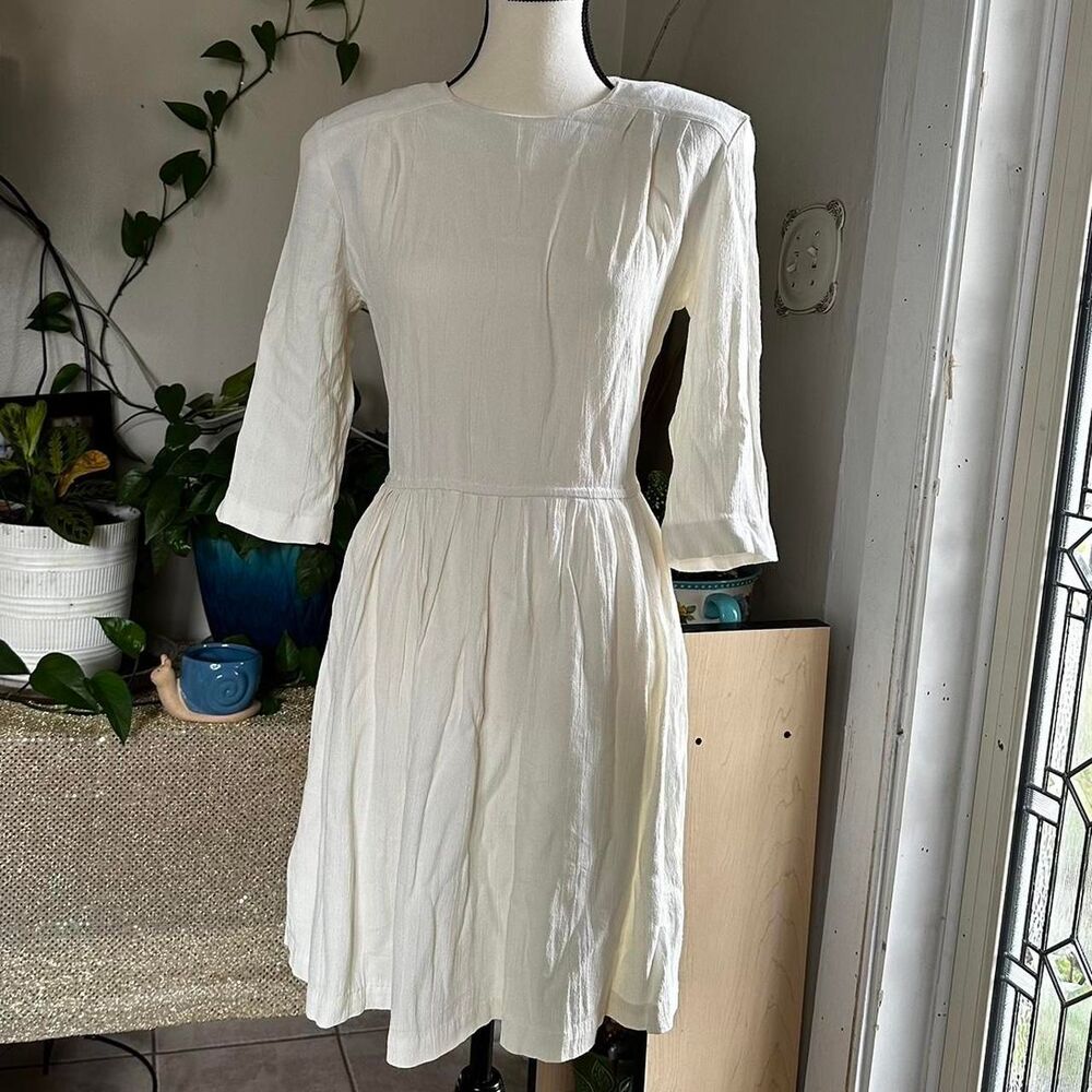 American-vintage Women's White and Cream Dress - Picture 2 of 8